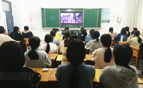 树立国之心,报立国之志——护理学院党团服务站组织开展影片观摩活动