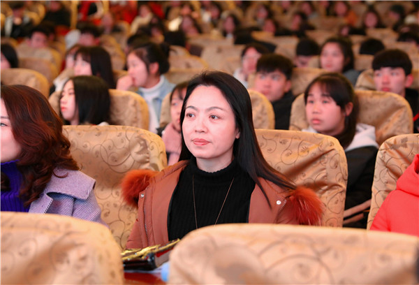 不忘初心跟党走,青春宜职立潮头 ——我校举行微团课大赛